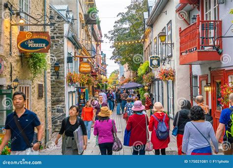 shops in old quebec city.